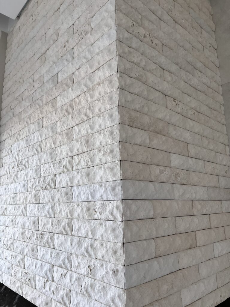 Detalhe do revestimento Terrassa com placas de concreto.